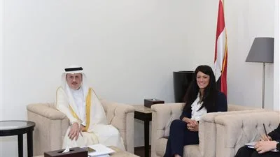 وزيرة التخطيط تلتقي بالرئيس التنفيذي للمؤسسة الدولية الإسلامية لتمويل التجارة لبحث تعزيز التعاون الاستراتيجي.