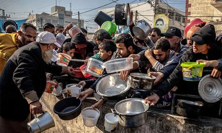 تداعيات احتلال إسرائيل لمدينة غزة: تصاعد الأزمات الإنسانية إلى مستويات جديدة
