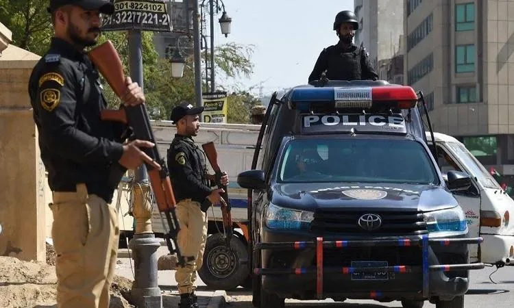 مقتل وجرح خمسة أشخاص إثر إطلاق نار من مسلحين في مدينة “كراتشي”