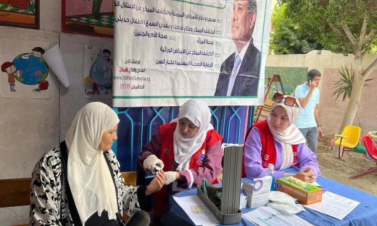 حملة 100 يوم صحة توفر 30 مليون و781 ألف خدمة طبية مجانية خلال 20 يوماً