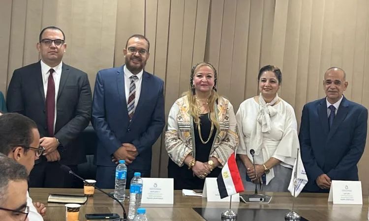 إشراف وتوجيه مستمر من وزير المالية لتعزيز العلاقة مع مجتمع الأعمال