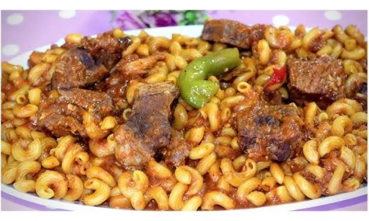 “المبكبكة الليبية”.. طبق ميسور التكلفة بنكهة لذيذة وخطوات تحضير بسيطة.