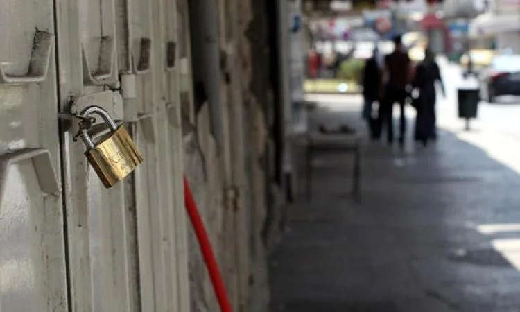 تحرير 140 مخالفة على المحلات المخالفة لقرار مجلس الوزراء بالإغلاق