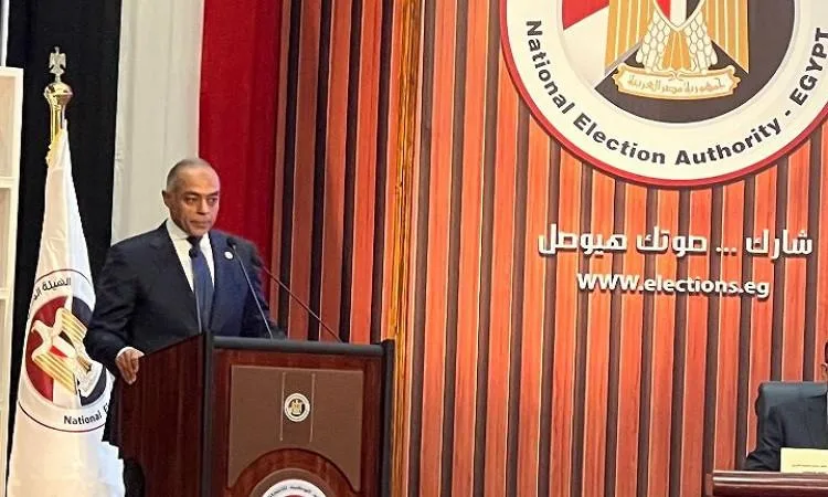 تجهيز مراكز الاقتراع في الخارج بأحدث التقنيات الحديثة.