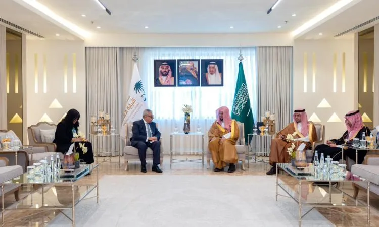 سفيرنا في السعودية يناقش مع النائب العام السعودي تعزيز سُبُل التعاون المتبادل