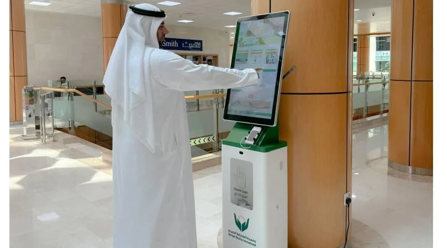 شاشات تفاعلية لتلقي تبرعات المحسنين لصالح جمعية الشارقة الخيرية