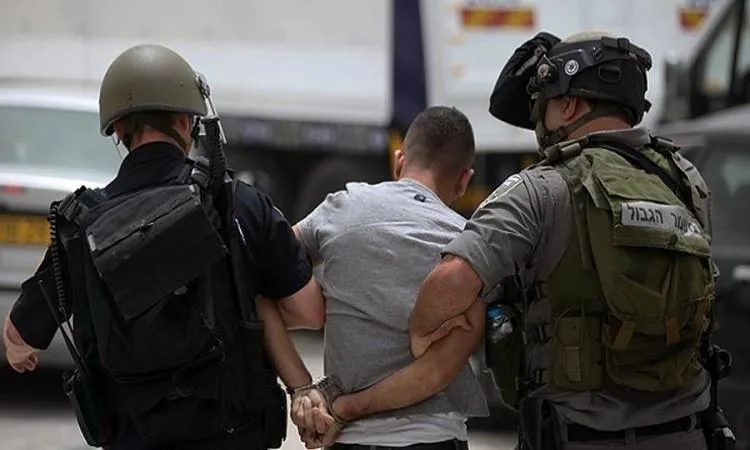 اعتقال طفلين في جنوب نابلس على يد قوات الاحتلال الإسرائيلي: تصعيد جديد في التوترات الأمنية.