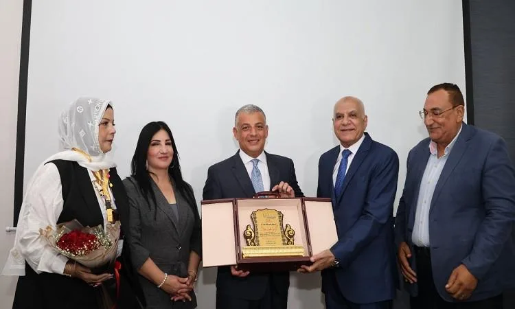 محافظ الإسماعيلية يشارك في المنتدى الأول للاقتصاد بالغرف التجارية: تعزيز التنمية المحلية