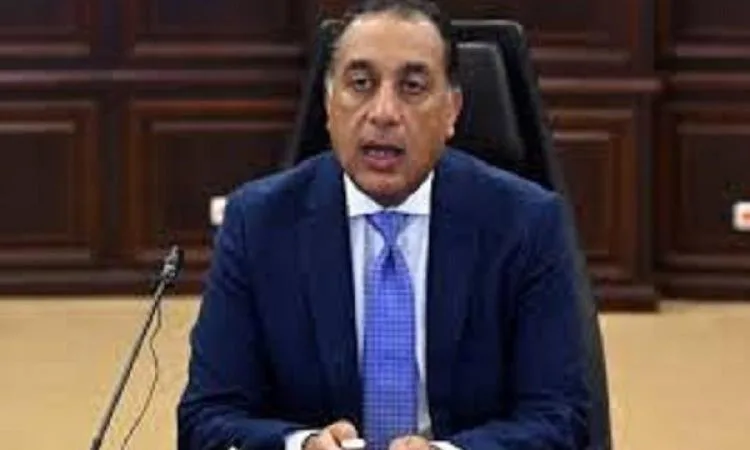 “مدبولي” يعلن أن الحكومة ستساند المستأجرين وتوفر لهم مساكن بديلة.
