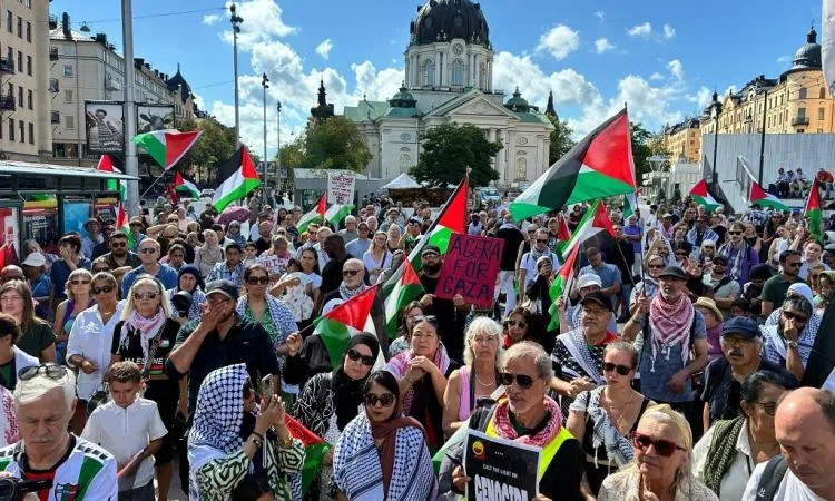 مظاهرات في المدن والعواصم العالمية احتجاجًا على الهجوم الإسرائيلي على غزة