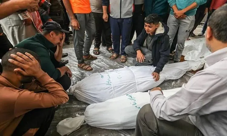 مقتل ثلاثة فلسطينيين نتيجة القصف الإسرائيلي في شمال غرب غزة