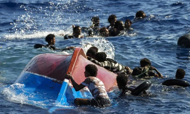 ضحايا ومفقودون بسبب غرق قارب للاجئين قبالة سواحل اليمن