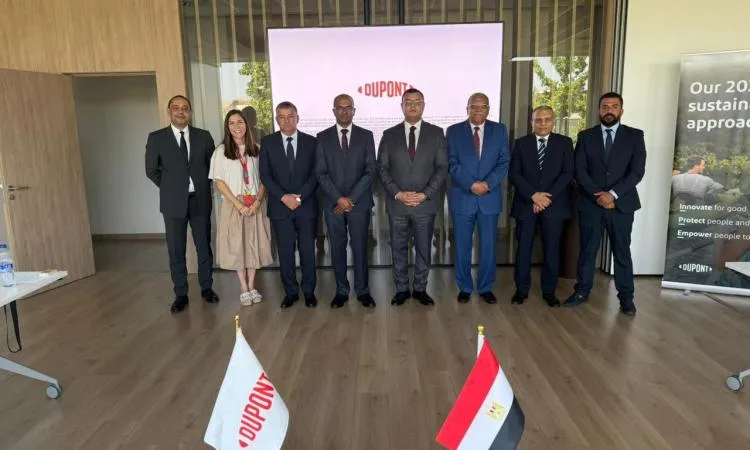 وزير الإسكان يتحدث في إسبانيا عن أحدث أساليب تنقية المياه ومعالجة مياه الصرف الصحي.