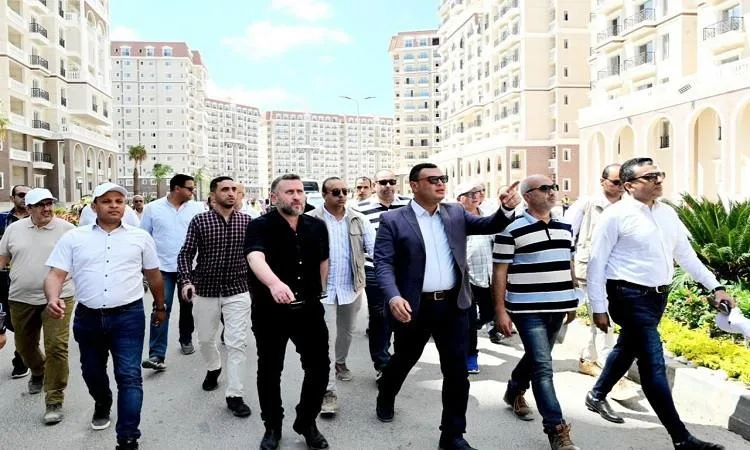 وزير الإسكان يستعرض مشروع التجمع العمراني “صواري” في الإسكندرية