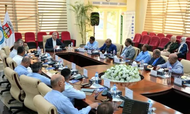 وزير البترول يتابع تقدم مشاريع تطوير ميناء الحمراء البترولي بالعلمين: خطوات استراتيجية نحو التوسع والتحسين